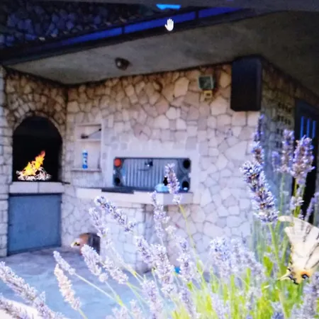 Nar Apartman Vinisce