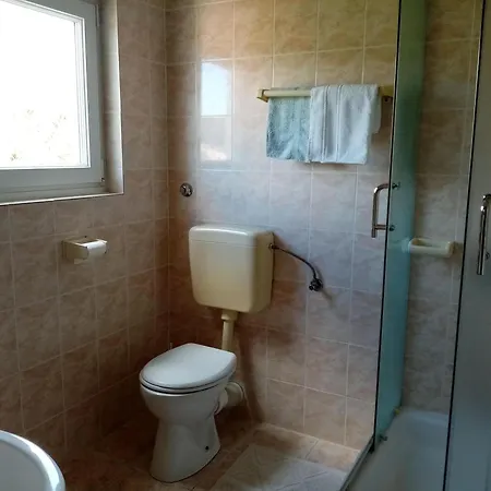 Nar * Vinišće