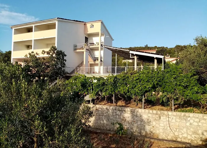 Nar * Vinišće