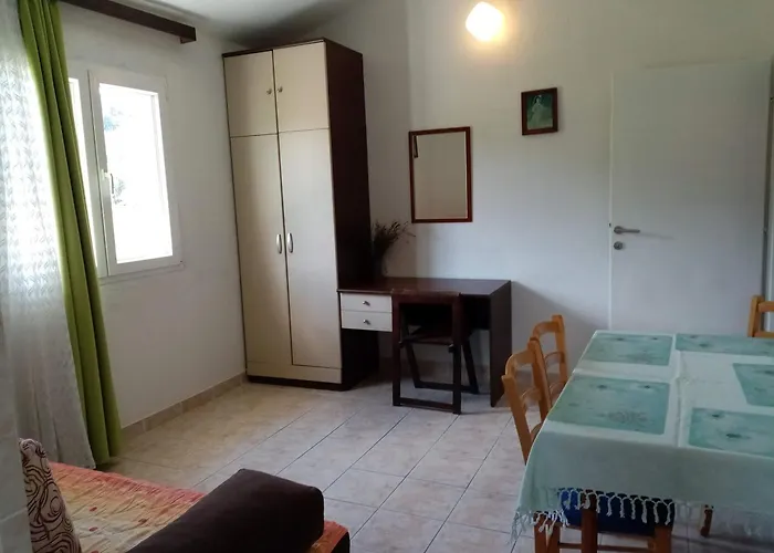 Nar * Vinišće